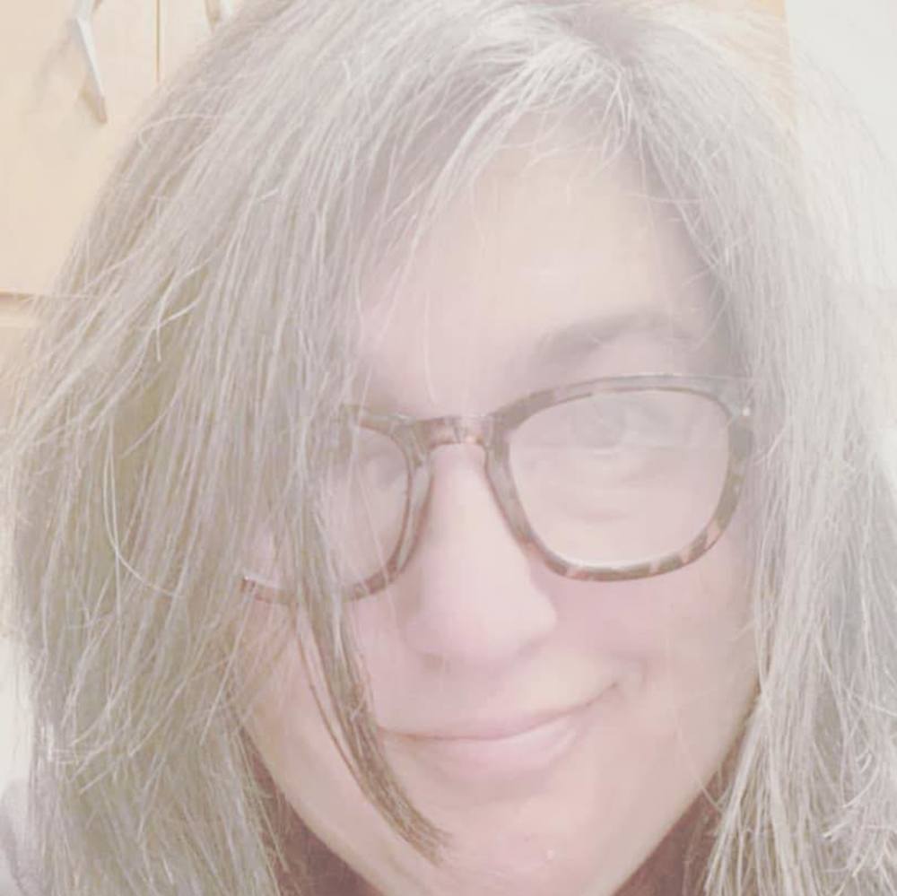 Meet your Posher, Ana